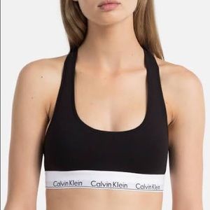 ⭐️CALVIN KLEIN⭐️ BLACK SPORTS BRA!!